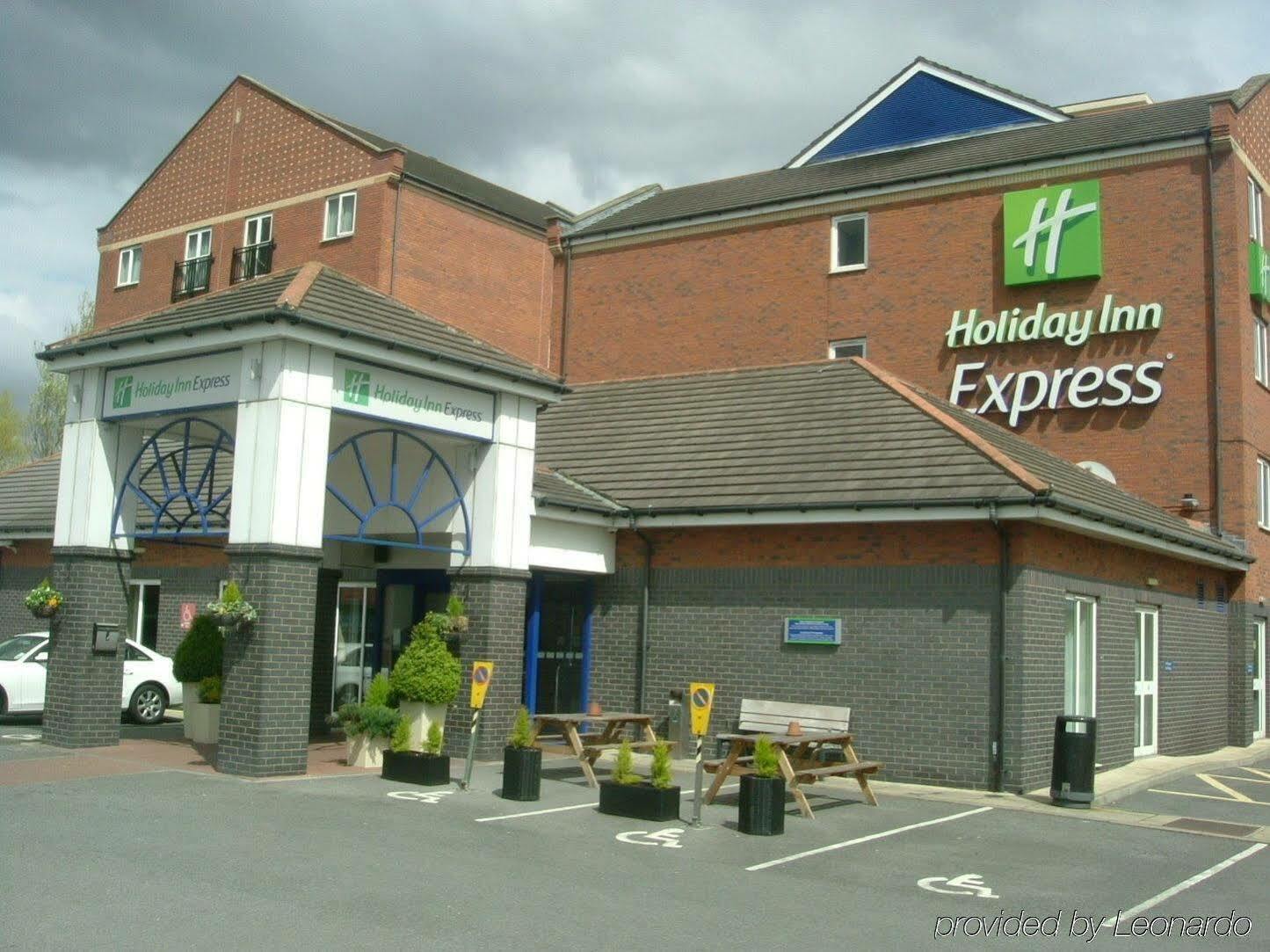 Holiday Inn Express Newcastle Gateshead, An Ihg Hotel Exterior foto